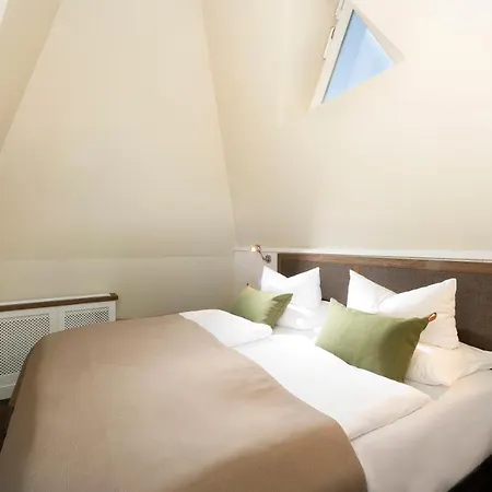 Loev - Vela Otel