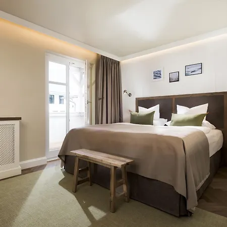 Loev - Vela Otel Binz