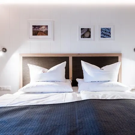 Loev - Vela Otel Binz